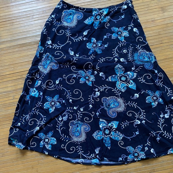 Printed skirt - Picture 2 of 4